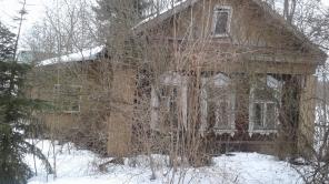 На берегу озера, в 65 км. от МКАД продается старинный деревянный домик 60 м2, ГО Истра, дер. Чудцево