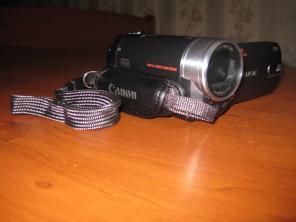Видеокамера цифровая Canon FS11 (ноябрь 2008)