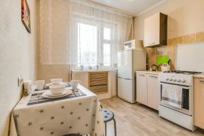 1-к квартира, 44 м², 2/9 эт