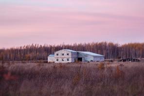 Продажа КФХ 10,8 га туристической базы с большой конюшней на границе с Московской областью