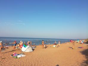Отдых на Азовском море в Кучугурах