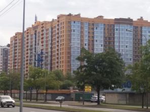 Продаётся по переуступке 2 комнатная квартира