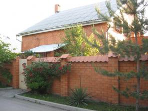 Продаю 2 Дома в Краснодаре (дом +здание для бизнеса)