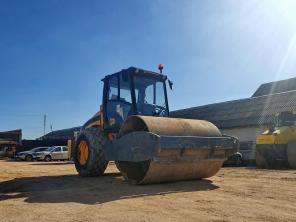 JCB VM 115D б/у грунтовый вибрационный каток 11 тонн