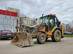 VOLVO BL61B б/у экскаватор-погрузчик