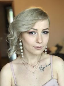 Укладка и макияж 2500 💄