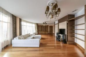 Продам квартиру 429 кв м в элитном доме