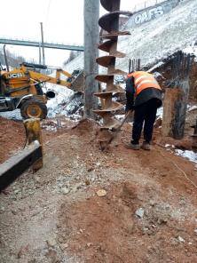 Бурение под фундамент, Бурение с обсадной трубой