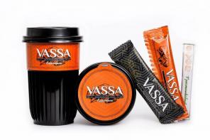 Кофе молотый VASSA в стакане с натуральным сиропом "Карамель".