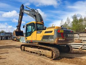 VOLVO EC220DL б/у экскаватор гусеничный