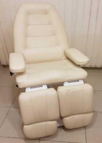 Продам педикюрное кресло кушетка в Челябинске