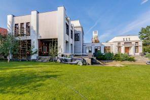 Уникальный дом площадью 1200 м2 на участке 0,24 Га в КП Нива, 12 км. от МКАД по Новорижскому шоссе