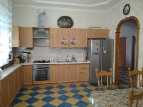 Продаю дом 10 соток 422 кв.м