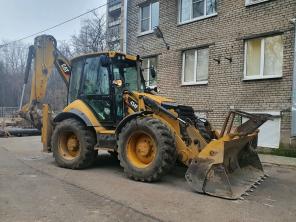 CAT 434F б/у экскаватор-погрузчик 2013 года