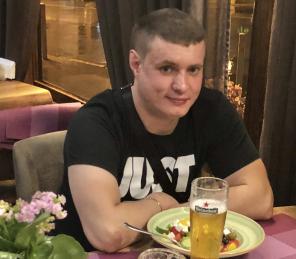 Подселю девушка за помощь по дому.