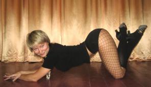 Strip-dance/   .   .
