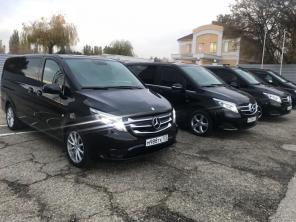 Аренда и заказ минивэнов бизнес и VIP класса с водителем