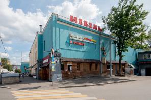 Сдаем торговое помещение 855 м2 в ТЦ «Мебель».