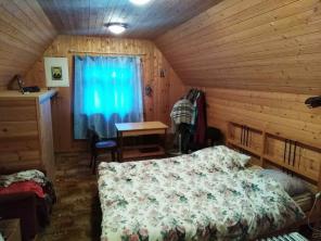 Добротный двухэтажный дом в ГОРОДЕ