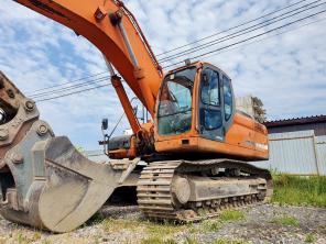 Doosan DX300LCA б/у гусеничный экскаватор 30 тонн