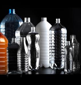 В продаже большой ассортимент ПЭТ бутылок, от производителя