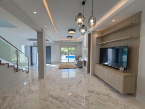 Продам дом в 2 этажа Кипр, г. Айя-Напа (Ayia Napa), 700 000 Евро.