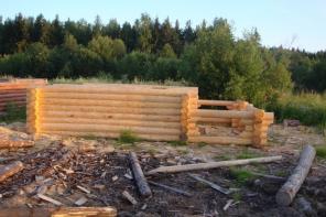 Продам рубленый вручную сруб дома/дачи/бани на вывоз из Вологды.