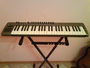 Продам синтезатор "NOVATION-XioSynth-49"