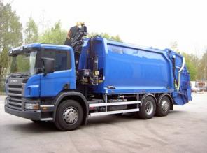 Кран HIAB на мусоровозе для заглубленных контейнеров.
