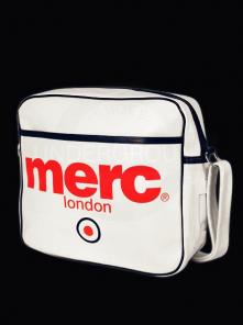 Сумки Merc London прямо у выхода из метро Университет