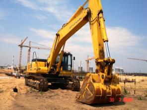 Распродаем спецпарк из наличия komatsu бульдозера трубоукладчики экскаватора погрузчик фронтальный 28 единиц .