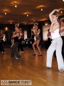 ЛУЧШАЯ ШКОЛА ТАНЦЕВ В МОСКВЕ! Rnb, jazz modern, strip- dance, electro dance, jump style, c-walk, new style, funk- styles, top break dance, krumping, tecktonik, stripplastik, club dance, hip- hop, стрейчинг, go-go.