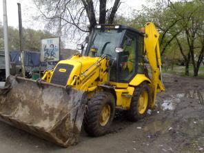 Аренда экскаваторов - погрузчиков и другой спецтехники в Атырау
