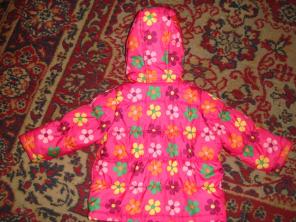 Продам очень красивую и тёплую осеннюю куртку фирмы Mothercare