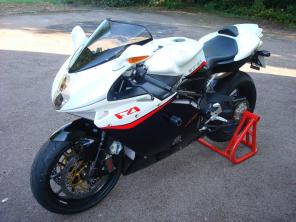 Мотоцикл MV Agusta F4 CC, способный разогнаться до 312 км/ч.