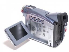 Продам Видеокамера CANON MV-700i