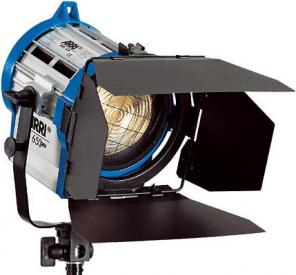Осветительный прибор ARRI серии Fresnel