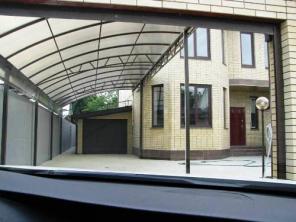 Продам дом в Краснодаре из желтого кирпича