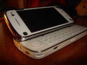 СРОЧНО продам NOKIA N97, белый, идеальное состояние