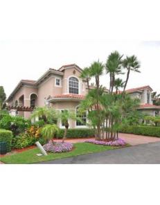 Дом в Майами Sunny Isles $1.25млн. Океан. 5сп.5ванн,414кв.м.