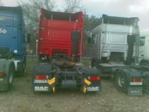 Продаю DAF Цвет красный год 2007