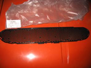 Продам решётку переднего бампера. FORD Escort