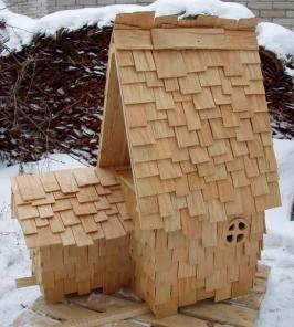 Утепленные будки для собак и красивые домики для кошек