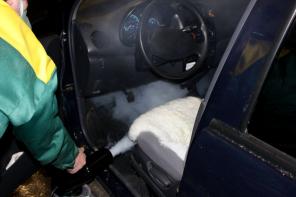 Оборудование для ароматизации салона автомобиля с помощью сухого тумана.