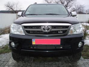 Продам TOYOTA FORTUNER 4.0 V6, 90000 км., черный, 2006 г. (Киев).