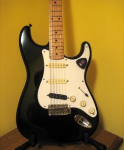 Продается Fender Stratocaster MIJ 1957 Reissue