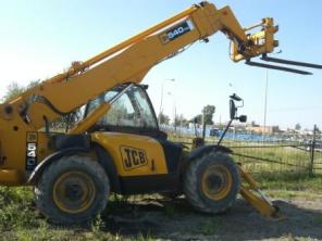 Продаётся телескопический погрузчик JCB 540-170