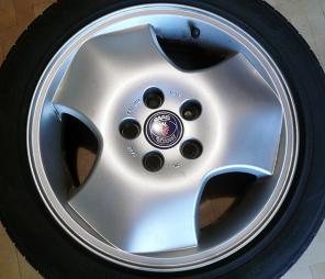 Продаётся комплект оригинальных колёсных дисков Saab, R16.