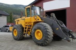 Продам Бульдозер ЧЗПТ Т-330,фронтальный погрузчик Volvo L-220D