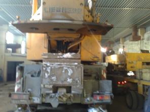 Автокран Liebherr LTM 1100/1 1997 года выпуска, г/п 100 тонн, вылет стрелы 45 метров + гусек 18 метров ,пробег 96 тыс км, наработка min, в России с 2004 года пригнан из Германии после кап. ремонта, состояние отличное, продается срочно, торг